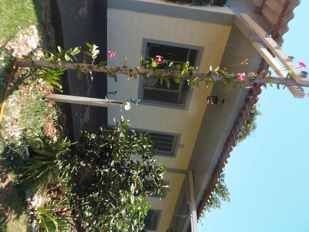 Hotel Meliza'S Garden à Foz do Iguaçu Extérieur photo